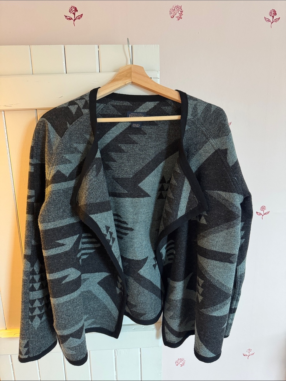 Pendleton Open-Front Geometric Cardigan - Gray & Black